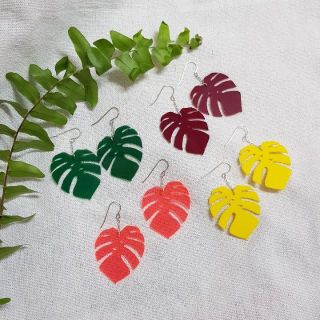 Color of leaves earrings