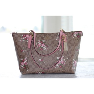 ✨ใหม่ F30247 COACH AVA LOGO TOTE WITH FLORAL BUNDLE PRINT เป๋า Ava Tote ขนาด  12 1/2" (L) x 9 3/4" (H) x 5" (W)