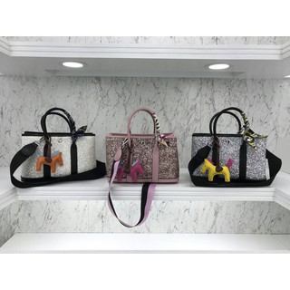 ทักแชทเช็คสี Hermes Garden Glitter แถมผ้าพัน ตัวห้อย และสายผ้า