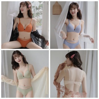 บราทรงสามเหลี่ยมไม่มีสายคล้องไหล่ปรับระดับสายได้ไม่มีโครงเหล็ก