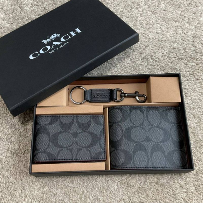 พร้อมส่งเซ็ตสุดคุ้ม! เซ็ตกระเป๋าสตางค์สั้น+กระเป๋าใส่บัตร แบรนด์ดัง