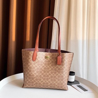 Brand: COACH WILLOW TOTE IN SIGNATURE CANVAS