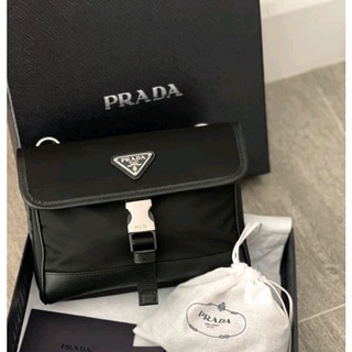 🎒กระเป๋าแบรนด์ ::PRADA📍เกรด ::premium👒ขนาด :: 23 cm