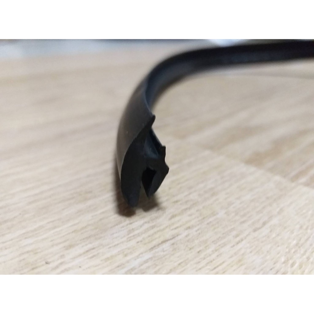 ยางขอบกระจกบานหลัง BMW Series 3 E46 ปี 1998 - 2004 - รูปที่ 4