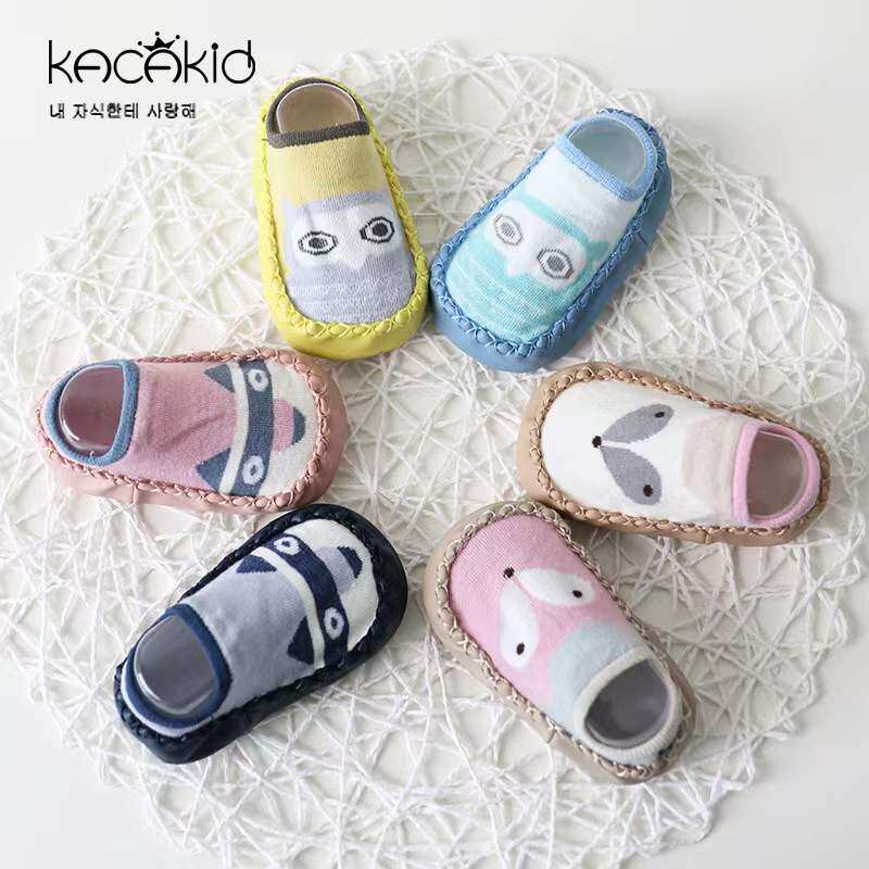 kiss baby ถุงเท้าเด็ก พร้อมพื้นยางแบบรองเท้า 0-18months kaca003 มี 7 แบบ