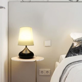 สไตล์นอร์ดิก LED โคมไฟตั้งโต๊ะ 3W โมเดิร์นโคมไฟตั้งโต๊ะ Creative Sleep Night Light Home Decor ห้องนอน Living Room