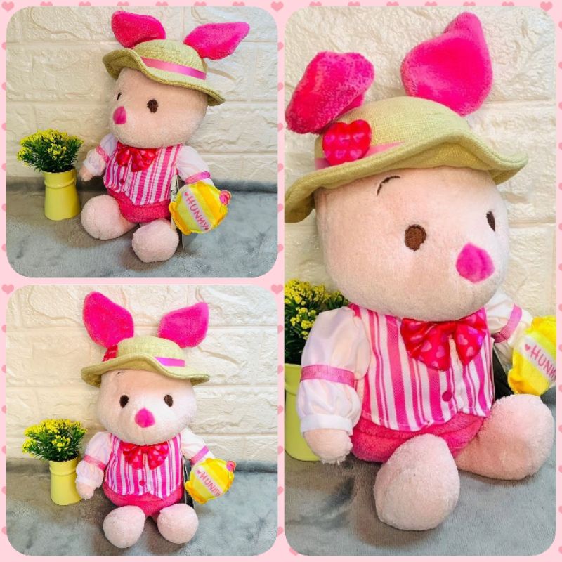 ตุ๊กตาpiglet ท่านั่ง: