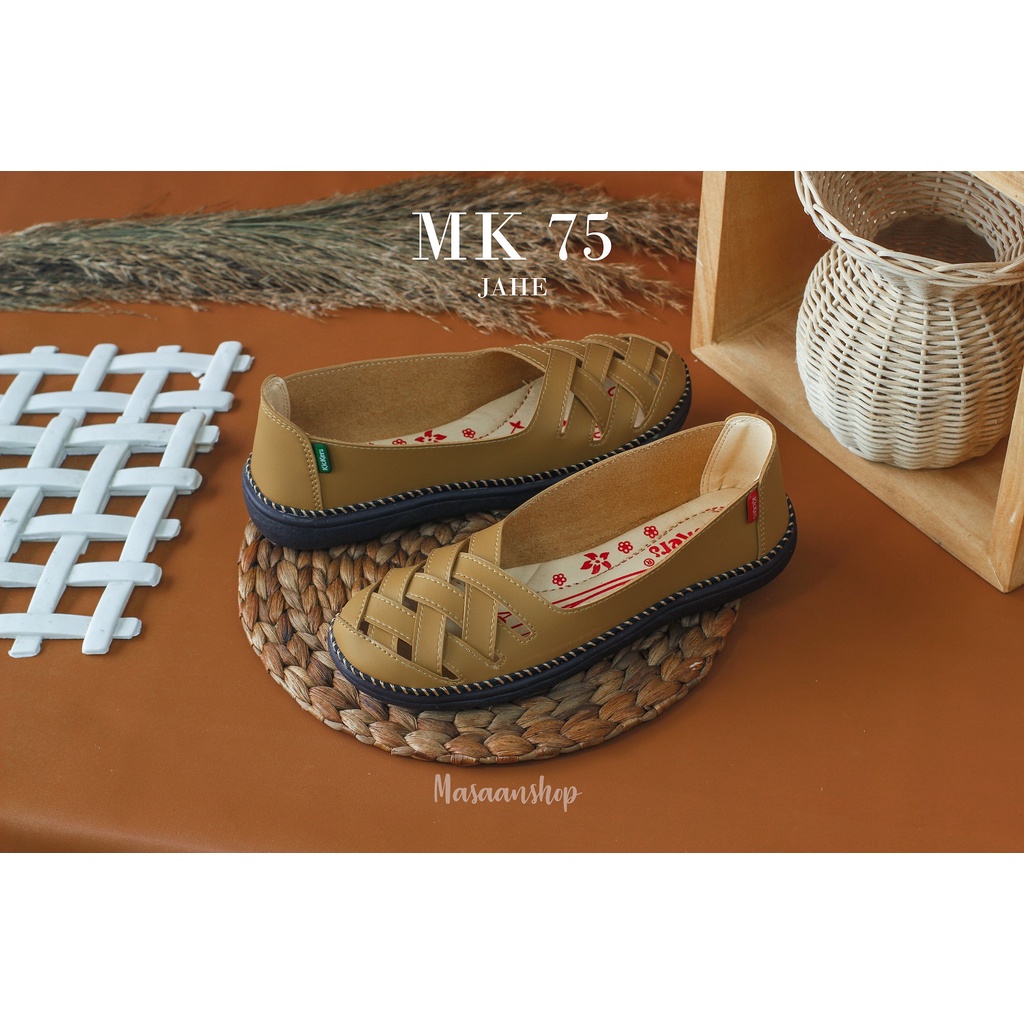 รองเท้าผู้หญิง Kickers รหัส MK-75