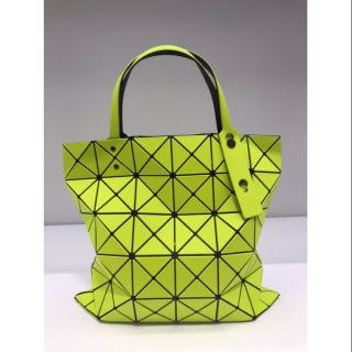 BAOBAO ISSEYMIYAKE 6x6 เบสิค (34*34cm)