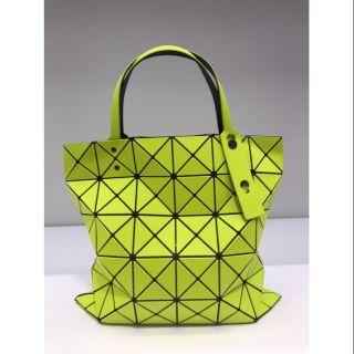 BAOBAO ISSEYMIYAKE 6x6 เบสิค (34*34cm)