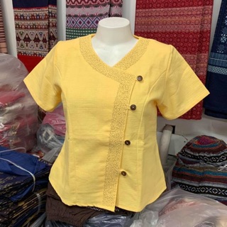 เสื้อพื้นเมือง สีเหลือง