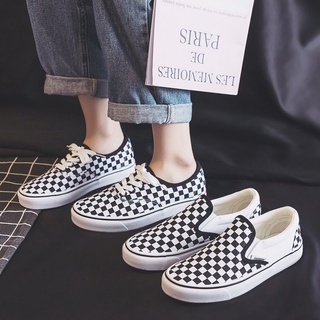 รองเท้าผ้าใบลายตารางหมากรุก​ Chess Black​ and​ White​ Slipon Sneakers