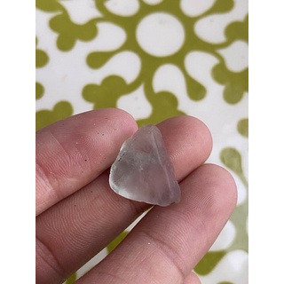 (F) พลอยดิบแท้ ฟลูออไรท์(Fluorite)พลอยธรรมชาติ 100% น้ำหนัก 15.50 กะรัต