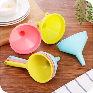 [JUJA] Kitchen Funnel Plastic Long Handle Large Liquid Color Soy Sauce Multifunctional Hip Flask Household Essentials