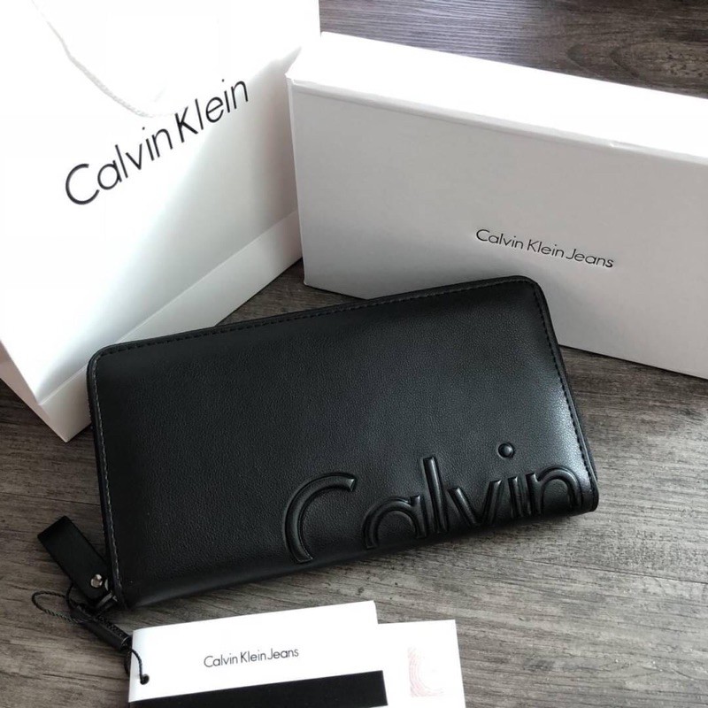 Calvin Klein Long Wallet #foncalvinklein  กระเป๋าสตางค์ใบยาวซิปรอบ