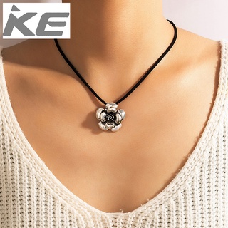 Simple Necklace Vintage Rose Single Necklace Geometric Three-dimensional Flower Clavicle Chai