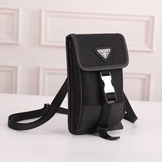 กระเป๋าสะพาย พราด้า nylon CROSSBODY BAG