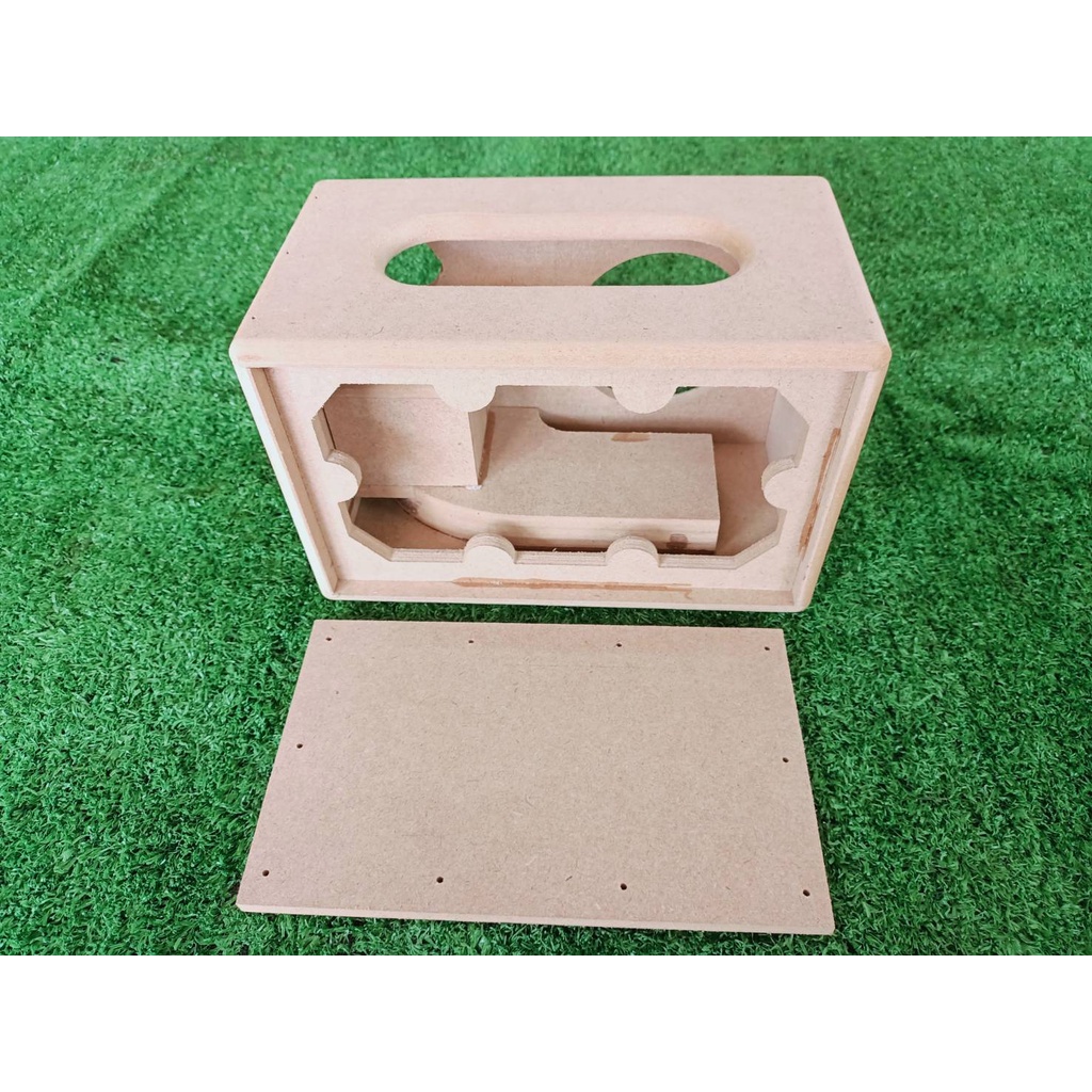 ตู้ DIY ลมหน้าแบบกั้นห้องเสียงกลาง ซับ4.5 นิ้ว กลาง2นิ้ว แหลม1.5นิ้ว ขนาดตู้26*16*15 ช่องเพลส17*5