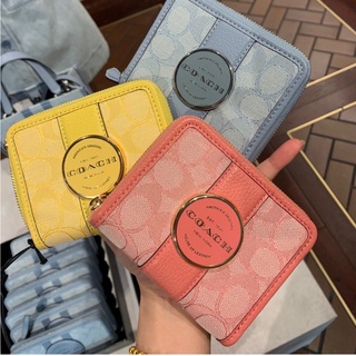 ของแท้100%พร้อมส่งที่ไทย🎀COACH C8323 LONNIE SMALL ZIP AROUND WALLET IN SIGNATURE JACQUARD กระเป๋าตังใบสั้นซิบรอบ