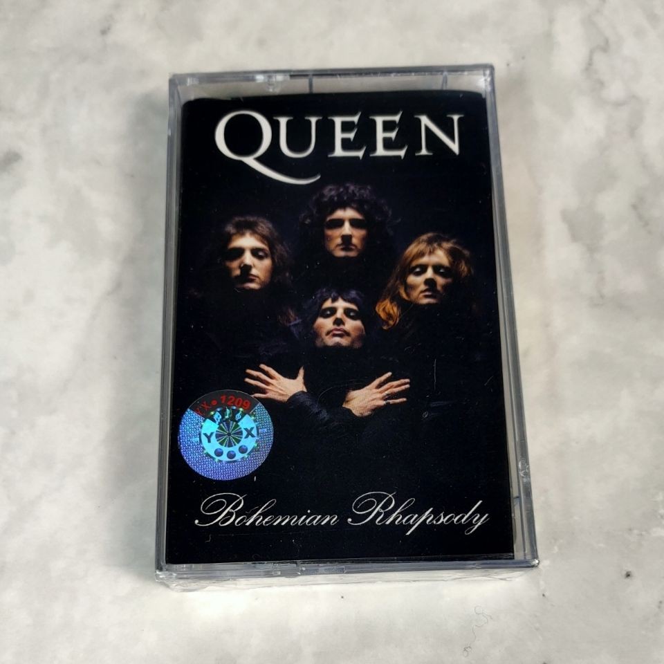 เทปเพลง Cassette Tape เทป​คาสเซ็ท​ Queen​ -​ Dance Traxx 1 (1996)