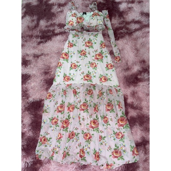 เดรสแต่งระบายลายกุหลาบ irich