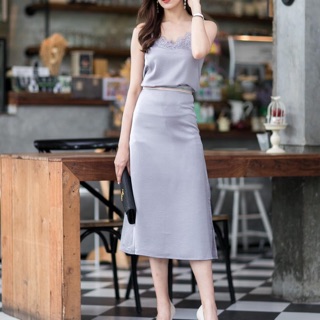 Romi”oil dress สินค้ามือ1 เซทเสื้อ+กระโปรง แต่งลูกไม้ จาก570