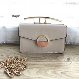 Charles &amp; Keith Circular Detail Crossbody Bag สีTaupe