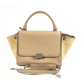 Celine trapeze small size สี : dune ของใหม่ อุปกรณ์ ถุงผ้า ใบเสร็จ การ์ด ถุงกระดาษ