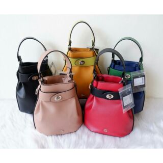 กระเป๋า Lyn bucket bag (outlet)