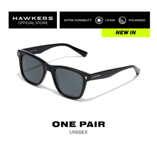 HAWKERS POLARIZED Dark ONE PAIR แว่นกันแดด เหมาะสำหรับผู้ชาย และผู้หญิง สามารถป้องกันรังสี UV400 สินค้าดีไซน์ออกแบบจากประเทศสเปน. Sunglasses for Men and Women, unisex. HOPA22BBXP