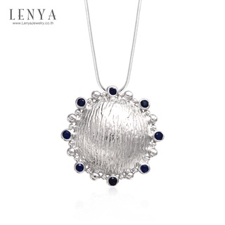 Lenya Jewelry จี้ประดับไพลิน สีน้ำเงิน(Blue Sapphire) ดีไซน์รูปพระอาทิตย์ พร้อมเทกเจอร์ที่ด้านหน้าตัวเรือน