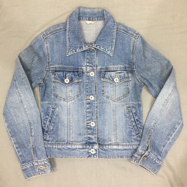 เสื้อแจ็คเก็ตยีนส์ “Ritta & Emma”