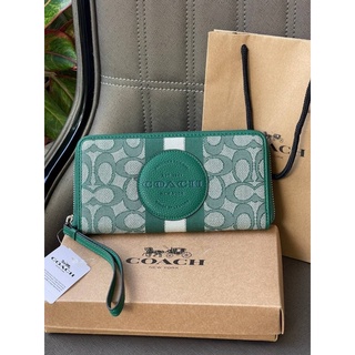 COACH  DEMPSEY LARGE PHONE WALLET IN SIGNATURE JACQUARD WITH STRIPE AND COACH PATCH - green