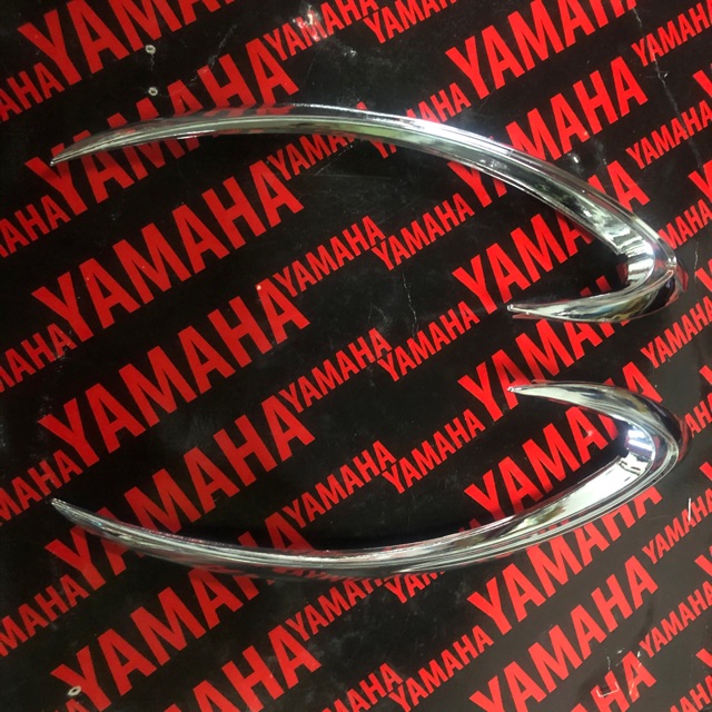 ชุดฝาครอบไฟเลี้ยวหลังของแท้  fino 115i /fino 125i/ fino fi ถูกกว่าศูนย์