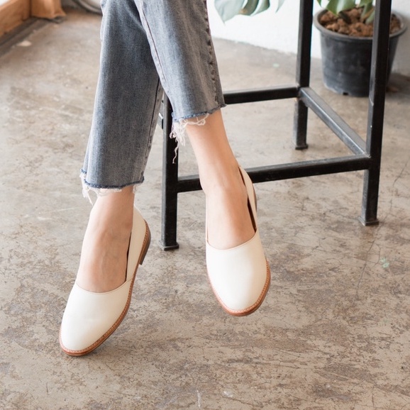 24PAIRS Evelynn - Offwhite รองเท้าหนังวัวแท้ พร้อมส่ง