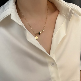 สไตล์ใหม่ สร้อยคอไทเทเนียมเหล็ก ทองแท้ 18K ประดับเพทาย สีเขียว หน้ายิ้ม ไม่จางหาย