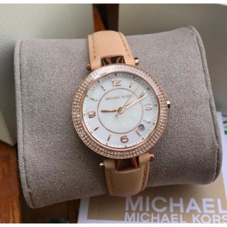 MICHAEL KORS Mini Parker Silver Dial Ladies Watch MK2463  สีนู้ด สวยงามมาก ขับผิวให้สว่าง (งดต่อนะค้ารุ่นนี้)