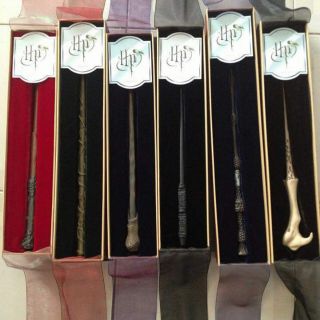 ไม้กายสิทธิ์ แฮร์รี่ พอตเตอร์ รุ่น noble collection Harry potter wand