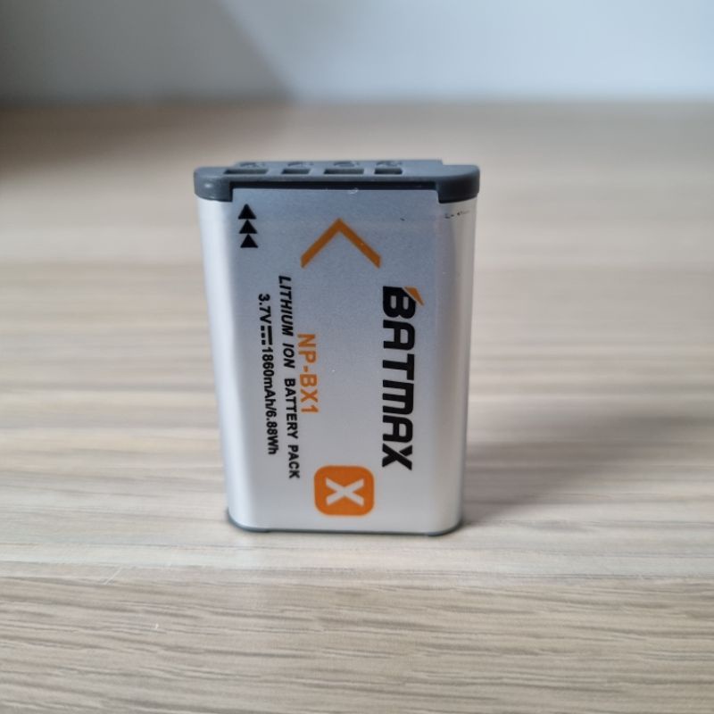 NP-BX1 แบตกล้อง Sony ZV-1 I-II,  ZV-1F,  RX100 I-VII,  X3000,  X1000,  AS200,  RX1  ขนาด 1860 mAh [ฟรี กล่องเก็บแบต!!!]