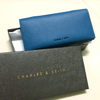 กระเป๋าcharles&amp;keith