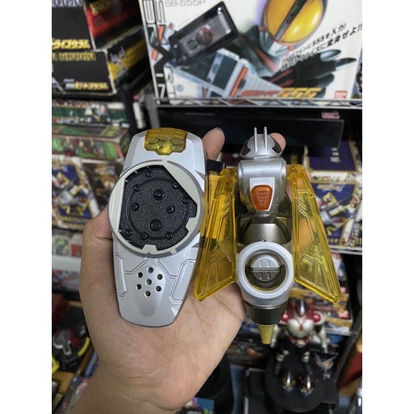 Dx the bee zecter ข้อมือเดอะบี (หายาก) จากมาสไรเดอร์คาบูโตะ Kamen Rider Kabuto ของแท้ Bandai