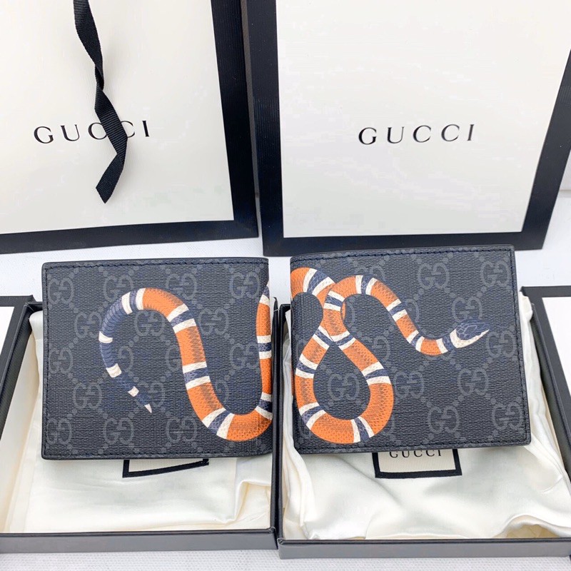 Gucci men wallet,  Authentic แท้💯%. ของใหม่