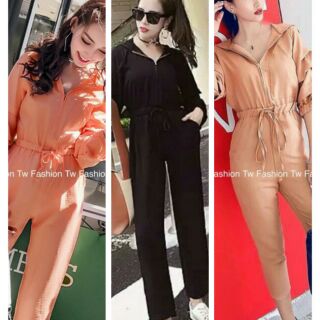 จั๊มสูทขายาว6 ส่วน มีฮู้ท งานผ้าโฟร์เวย์เนื้อดี ใส่ซิปสีเงินตรงหน้าอก