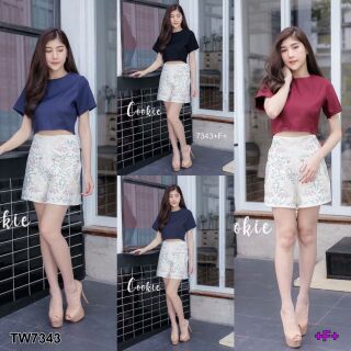 TW7343 Set 2 ชิ้น เสื้อครอป+กางเกงขาสั้นปักลายดอก **สอบถามก่อนสั่งซื้อ**