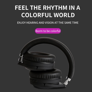 wired and bluetooth headphones at the same time