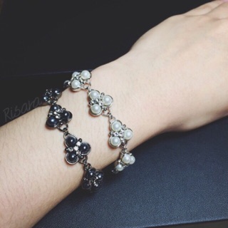 Risara Three Corner Bracelet สร้อยข้อมือมุก สร้อยข้อมือมินิสามเหลี่ยม สร้อยข้อมือมินิมอล