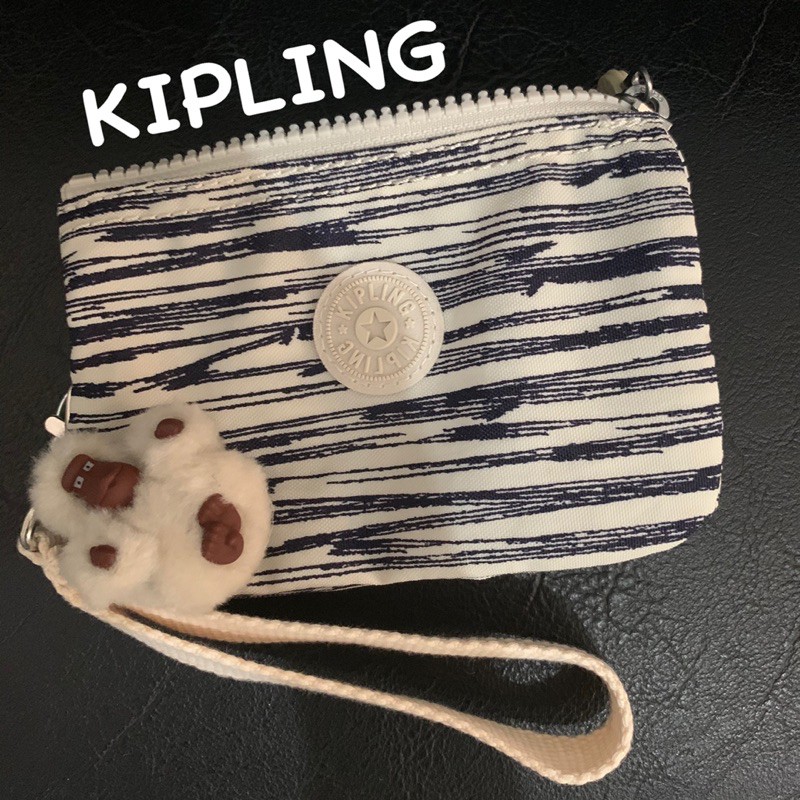 กระเป๋า Kipling มือ1ของแท้ Kipling Creativity L - Scribble Lines