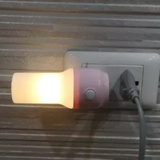 ไฟติดห้องนอน โคมไฟ LED โคมไฟหัวนอน แบบเสียบปลั๊ก ประหยัดพลังงาน ปรับแสงได้ 2 สี สีขาว สีเหลืองนวล