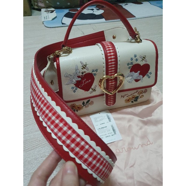 กระเป๋า Lyn around ของแท้! มือสองขายถูกพร้อมถุงผ้า+ป้ายราคา 🔥ส่งฟรีแถมกระเป๋าจิ๋ว1ใบ