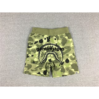 [พรีออเดอร์] BAPE x UNDEFEATED UND CAMO SWEAT SHORTS OLIVE